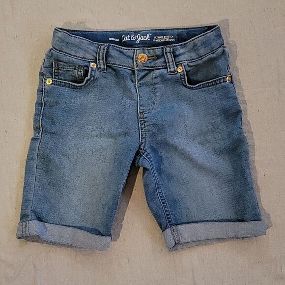 Rolled legs are stiched.  - Picture 1 of 9